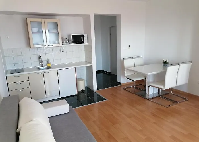 Dinko Apartment Duće