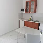 Διαμέρισμα Dinko *