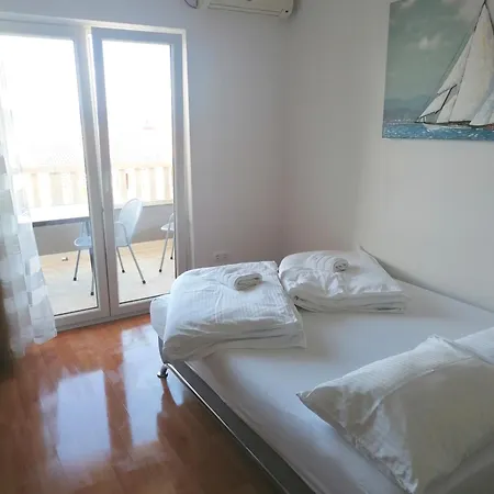 Apartment Dinko