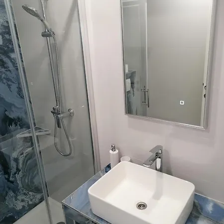 Dinko Apartment *